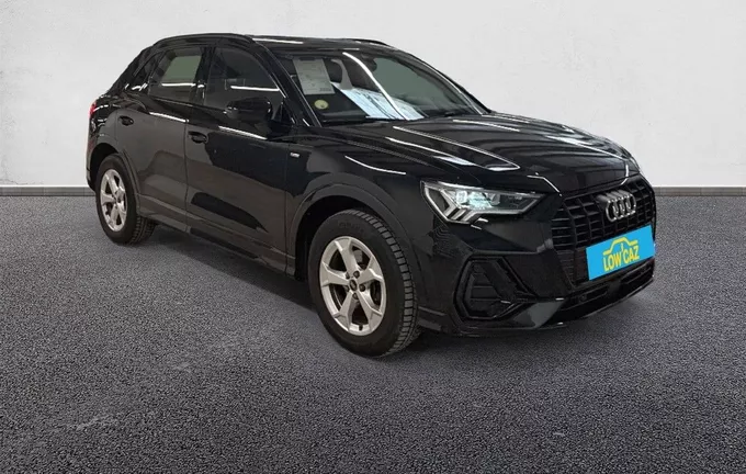 AUDI Q3 35 TDI 150 ch S tronic 7 S line extérieur trois quart avant droit 213171