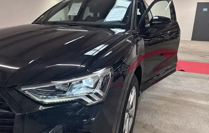 AUDI Q3 35 TDI 150 ch S tronic 7 S line photo 19 213171