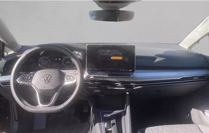 VOLKSWAGEN GOLF 1.5 eTSI EVO2 116 DSG7 VW Edition extérieur trois quart avant droit 2129890
