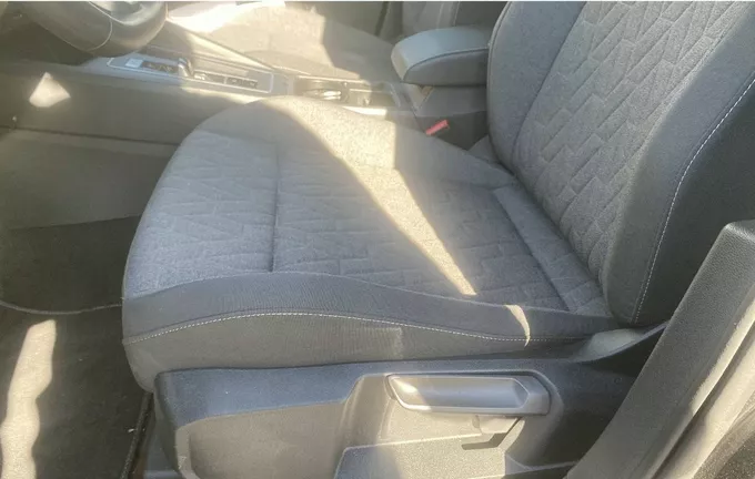 VOLKSWAGEN GOLF 1.5 eTSI EVO2 116 DSG7 VW Edition extérieur trois quart arrière droit 2129890