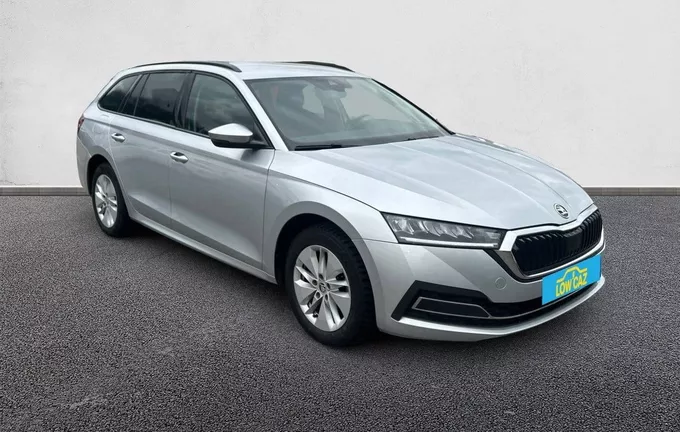 SKODA OCTAVIA Combi 2.0 TDI 150 ch DSG7 Business extérieur trois quart avant droit 212961