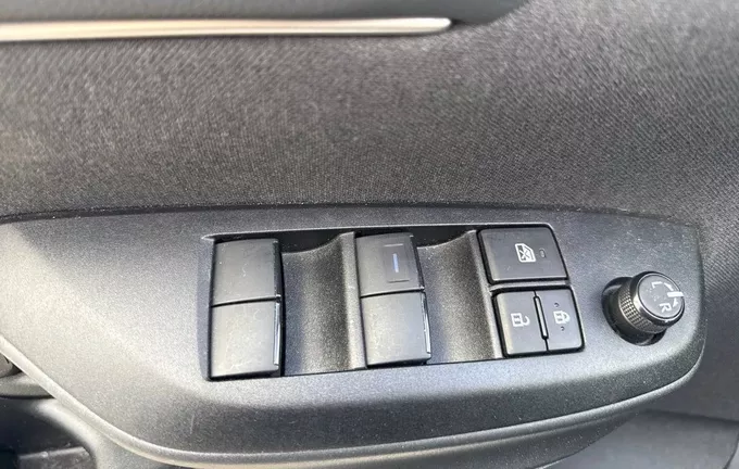 TOYOTA YARIS Hybride 116h Design photo 10 1103254