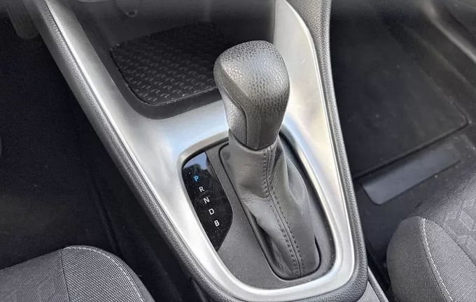 TOYOTA YARIS Hybride 116h Design photo 13 1103254