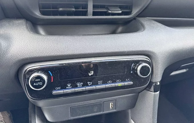 TOYOTA YARIS Hybride 116h Design photo 14 1103254