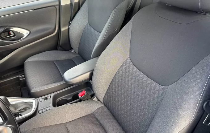 TOYOTA YARIS Hybride 116h Design photo 20 1103254