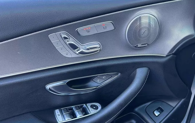 MERCEDES CLASSE E 300 9G-Tronic Fascination photo 20 213693