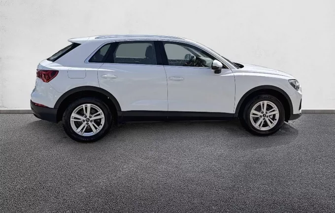 AUDI Q3 35 TFSI 150 ch S tronic 7 Business Executive extérieur côté droit 560421