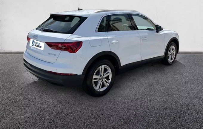 AUDI Q3 35 TFSI 150 ch S tronic 7 Business Executive extérieur trois quart arrière droit 560421