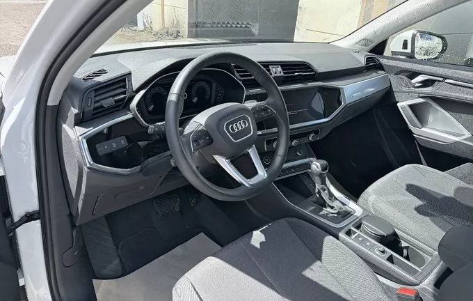 AUDI Q3 35 TFSI 150 ch S tronic 7 Business Executive photo 11 560421