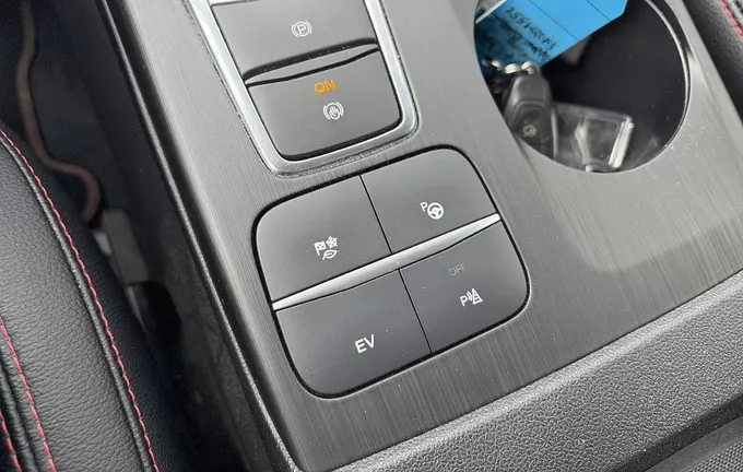 FORD KUGA 2.5 Duratec 225 ch PHEV Powershift ST-Line photo 20 2130611