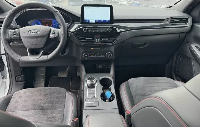 FORD KUGA 2.5 Duratec 225 ch PHEV Powershift ST-Line photo 31 2130611