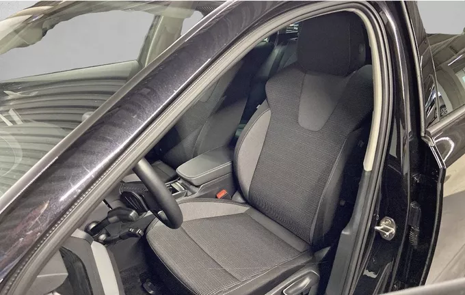 SKODA OCTAVIA Combi 1.5 TSI Hybrid 150 ch ACT DSG7 Selection extérieur trois quart arrière droit 2128158