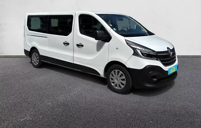 RENAULT TRAFIC Combi L2 dCi 145 Energy S&S Zen extérieur trois quart avant droit 105328