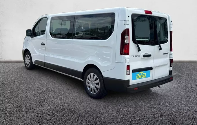 RENAULT TRAFIC Combi L2 dCi 145 Energy S&S Zen extérieur trois quart arrière gauche 105328
