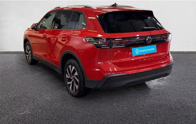 VOLKSWAGEN TIGUAN 1.5 eHybrid 204ch DSG6 VW Edition photo 11 2124888