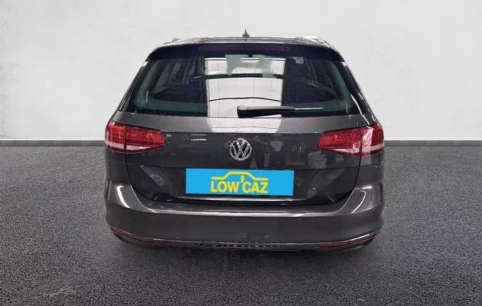 VOLKSWAGEN PASSAT SW 2.0 TDI 150 DSG7 Confortline Business extérieur arrière 213021