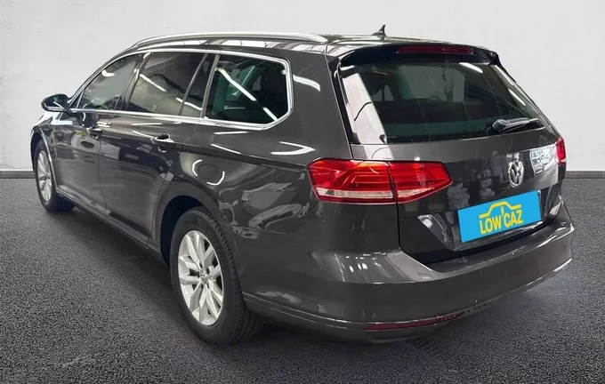 VOLKSWAGEN PASSAT SW 2.0 TDI 150 DSG7 Confortline Business extérieur trois quart arrière gauche 213021