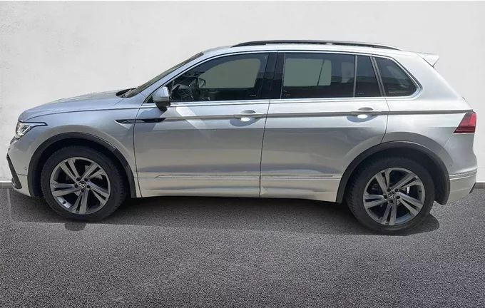 VOLKSWAGEN TIGUAN 2.0 TDI 150ch DSG7 R-Line extérieur trois quart arrière gauche 2130389
