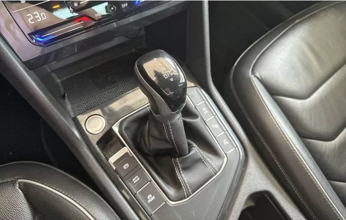 VOLKSWAGEN TIGUAN 2.0 TDI 150ch DSG7 R-Line photo 16 2130389