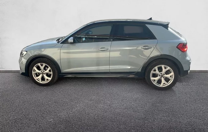 AUDI A1 Allstreet 30 TFSI 110 ch S tronic 7 Design Luxe extérieur côté gauche 560501