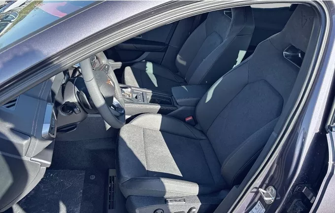 CUPRA FORMENTOR 1.5 eTSI Hybrid 150 ch DSG7 V extérieur trois quart arrière droit 1231