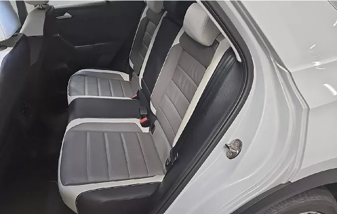 VOLKSWAGEN T-ROC 1.5 TSI 150 EVO Start/Stop DSG7 Carat Exclusive extérieur arrière 2128814