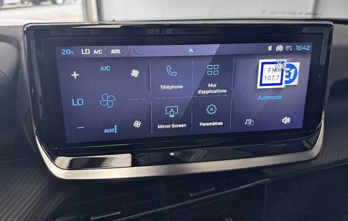 PEUGEOT 2008 100 S&S BVM6 Allure photo 15 946084