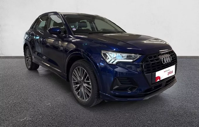 AUDI Q3 35 TFSI 150 ch S tronic 7 Design Luxe extérieur trois quart avant droit 2127247
