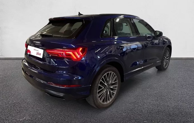 AUDI Q3 35 TFSI 150 ch S tronic 7 Design Luxe extérieur trois quart arrière droit 2127247