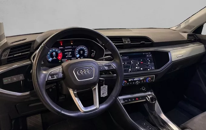 AUDI Q3 35 TFSI 150 ch S tronic 7 Design Luxe photo 11 2127247