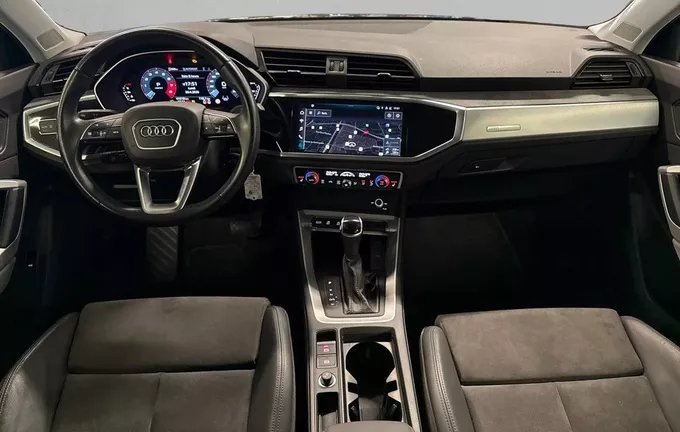 AUDI Q3 35 TFSI 150 ch S tronic 7 Design Luxe photo 18 2127247
