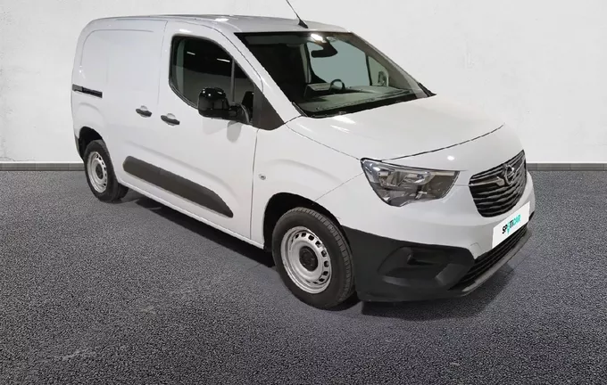 OPEL COMBO CARGO M 600 KG PURETECH 110 S&S BVM6 extérieur trois quart avant droit 945809