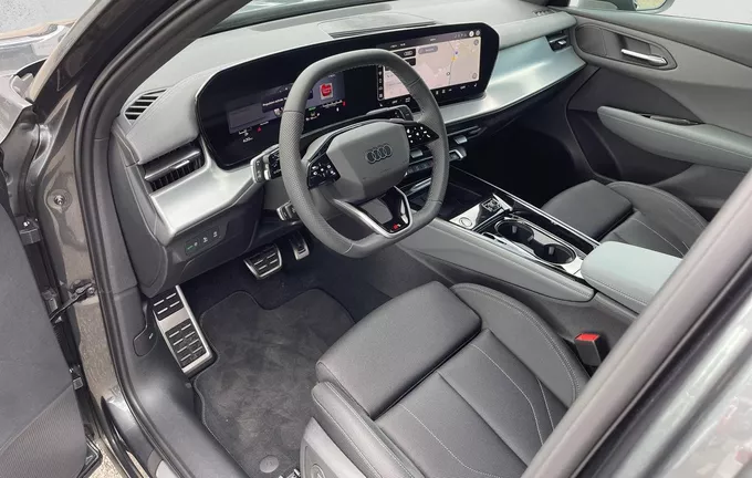 AUDI Q3 TFSI 150 ch Hybride S tronic 7 S line photo 11 5123