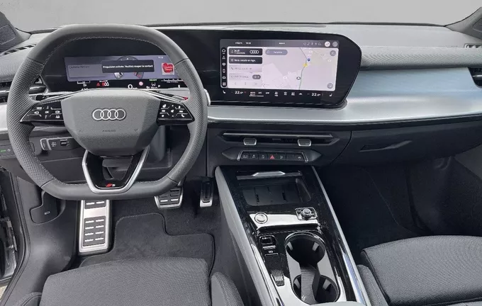 AUDI Q3 TFSI 150 ch Hybride S tronic 7 S line photo 18 5123