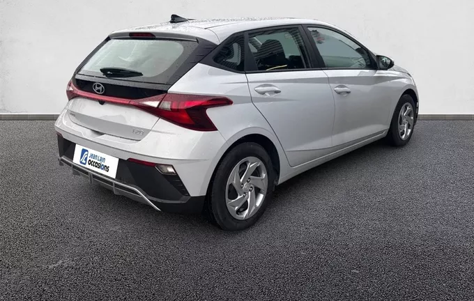 HYUNDAI I20 1.2 79 Initia extérieur trois quart arrière droit 13399