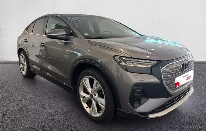 AUDI Q4 E-TRON Sportback 50 299 ch 82 kWh quattro Design Luxe extérieur trois quart avant droit 2129171