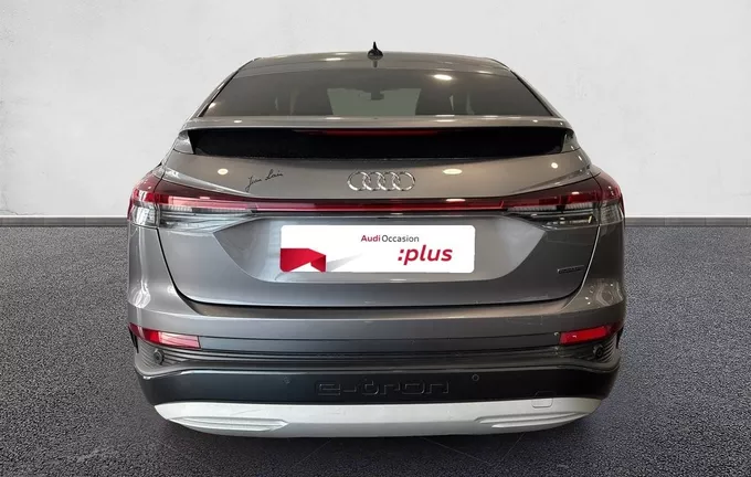 AUDI Q4 E-TRON Sportback 50 299 ch 82 kWh quattro Design Luxe extérieur arrière 2129171