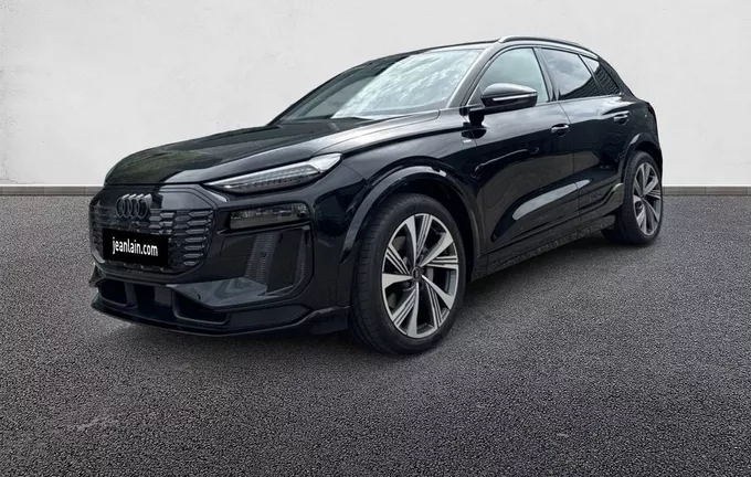 AUDI Q6 E-TRON 306 ch 100 kWh performance S line extérieur trois quart avant gauche 7713