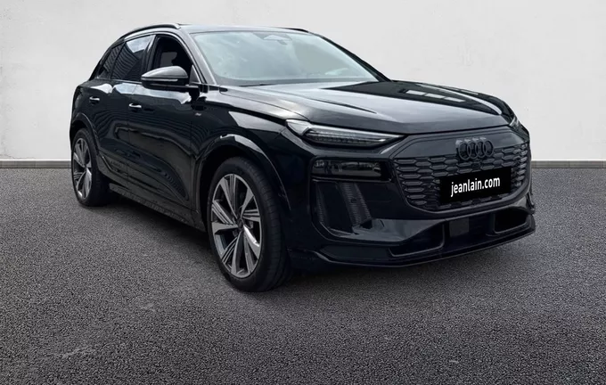 AUDI Q6 E-TRON 306 ch 100 kWh performance S line extérieur trois quart avant droit 7713