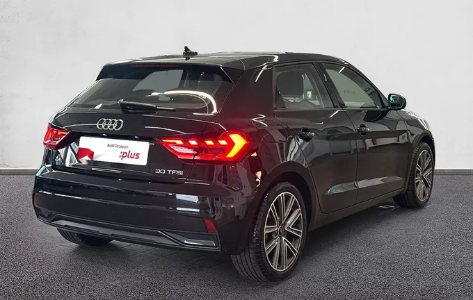 AUDI A1 Sportback 30 TFSI 110 ch S tronic 7 Advanced extérieur trois quart arrière droit 2128991