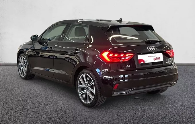 AUDI A1 Sportback 30 TFSI 110 ch S tronic 7 Advanced extérieur trois quart arrière gauche 2128991
