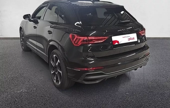 AUDI Q3 35 TFSI 150 ch S tronic 7 S line extérieur trois quart arrière gauche 2130082