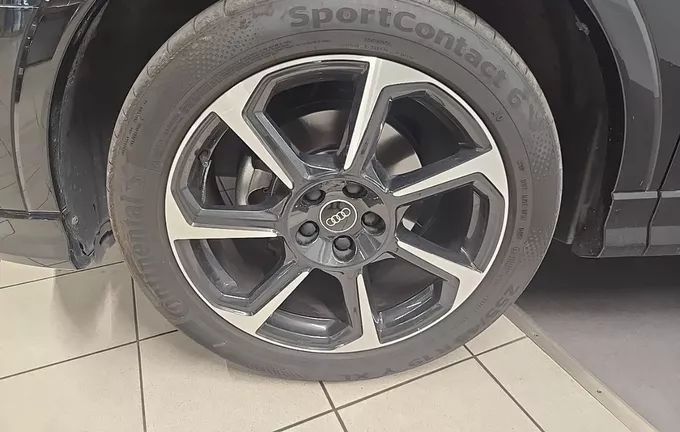 AUDI Q3 35 TFSI 150 ch S tronic 7 S line photo 9 2130082