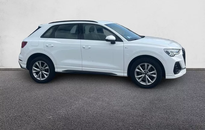 AUDI Q3 45 TFSIe 245 ch S tronic 6 S line extérieur côté droit 551129