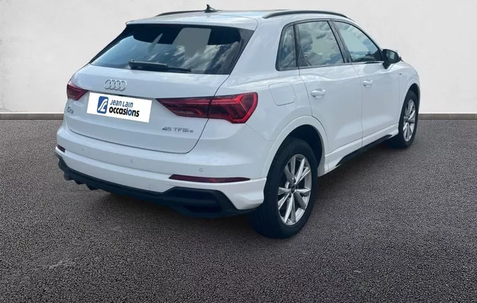 AUDI Q3 45 TFSIe 245 ch S tronic 6 S line extérieur trois quart arrière droit 551129