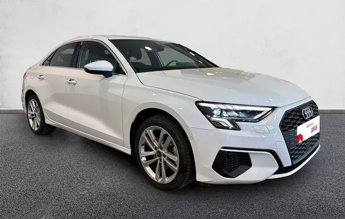 AUDI A3 Berline 35 TFSI Mild Hybrid 150 S tronic 7 Business line extérieur trois quart avant droit 2125787
