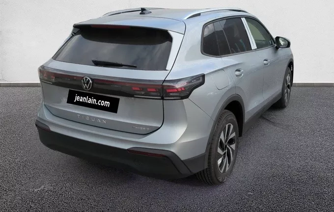 VOLKSWAGEN TIGUAN 1.5 eHybrid 204ch DSG6 VW Edition extérieur trois quart arrière droit 5528