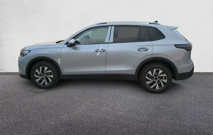 VOLKSWAGEN TIGUAN 1.5 eHybrid 204ch DSG6 VW Edition extérieur côté gauche 5528