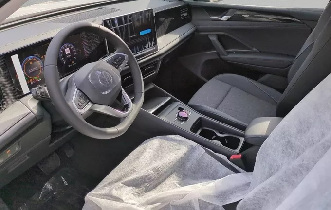 VOLKSWAGEN TIGUAN 1.5 eHybrid 204ch DSG6 VW Edition photo 18 5528