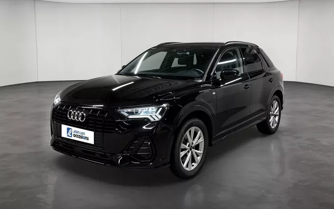 AUDI Q3 45 TFSIe 245 ch S tronic 6 S line extérieur trois quart avant gauche 2132315
